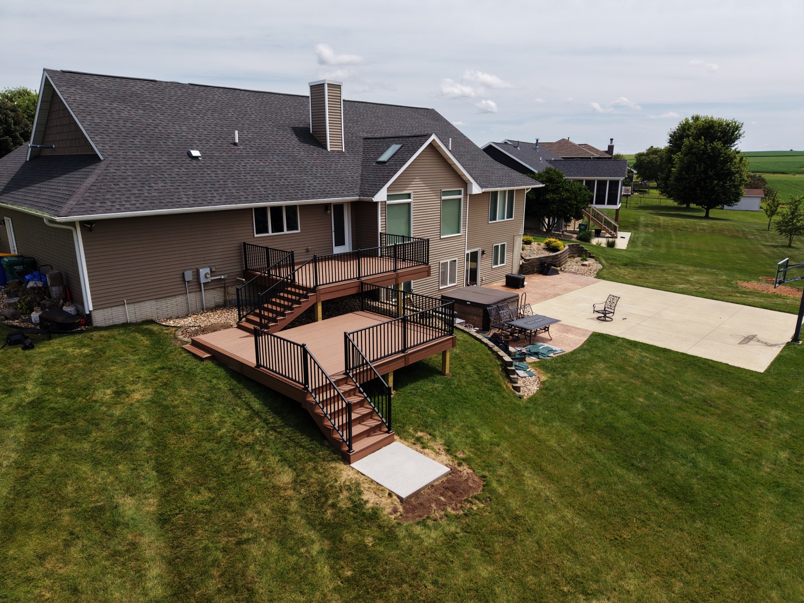 Custom composite deck built in Walford, Iowa